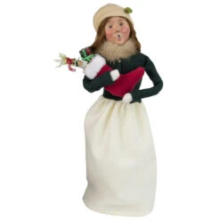 Byers' Choice - Stocking Family Woman With A Red Stocking Caroler