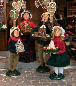 Byers' Choice - Christmas Sweets Man Caroler 11 Byers' Choice - Christmas Sweets Man Caroler -Ornaments Shop Byers Choice Christmas Sweets Family 2022 4461H 6642H 4463H 4464H 47572.1648486805