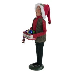 Byers' Choice Decorating Man Caroler -Ornaments Shop Byers Choice Decorating Man Caroler left 03086.1684517423