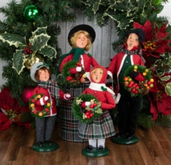 Byers' Choice - Walker Family Girl Caroler -Ornaments Shop Byers Choice Walker Family With Wreathes 2022 1222W 1222M 1222G 1222B 51886.1648485673
